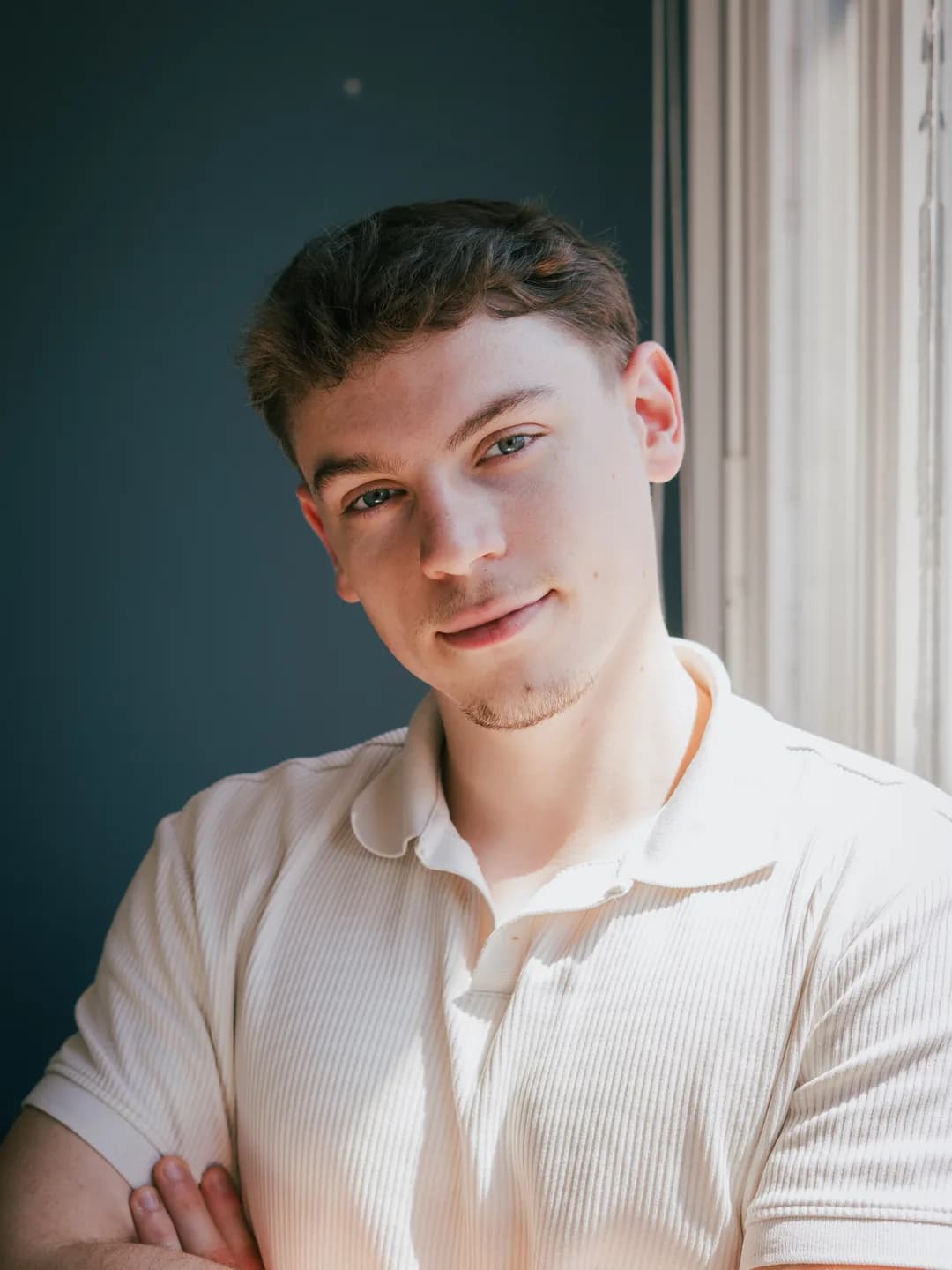 Portrait d’Enzo, associé chargé du développement technique de QuelChampagne.